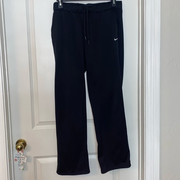 Nike sweatpants - Picture 1 of 5